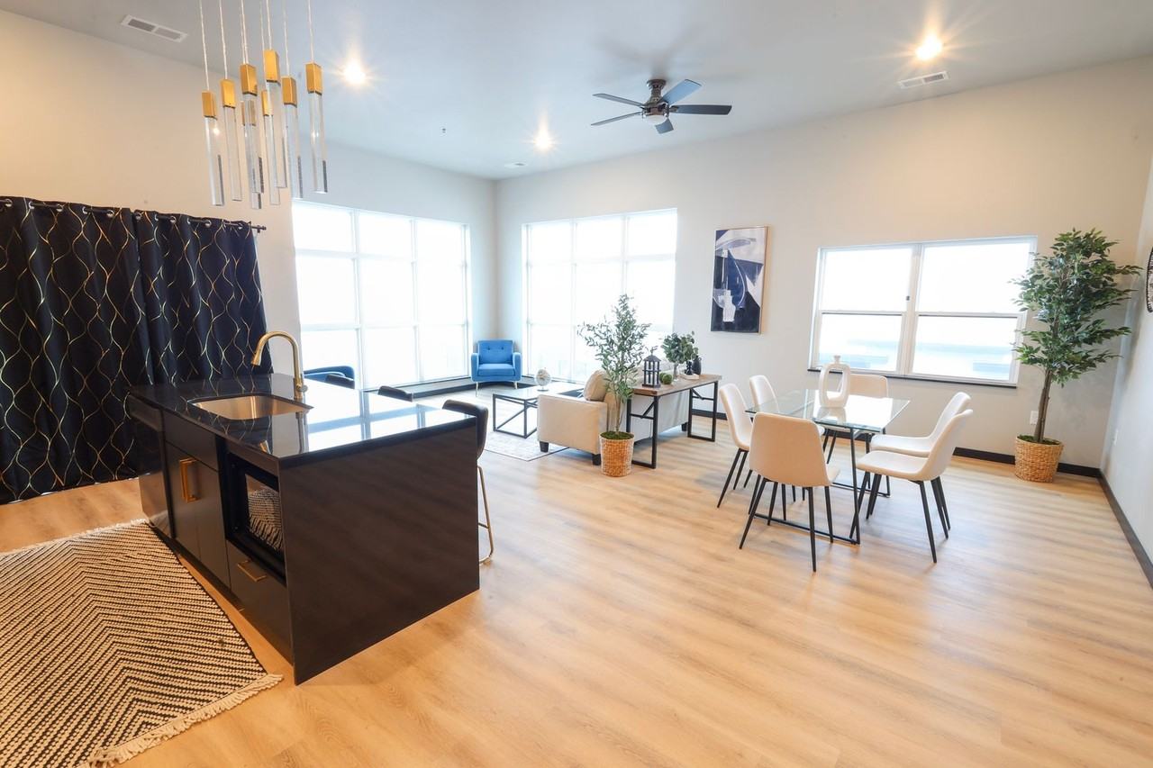 Azure | 1215 W Hamilton - Photo 6 of 14