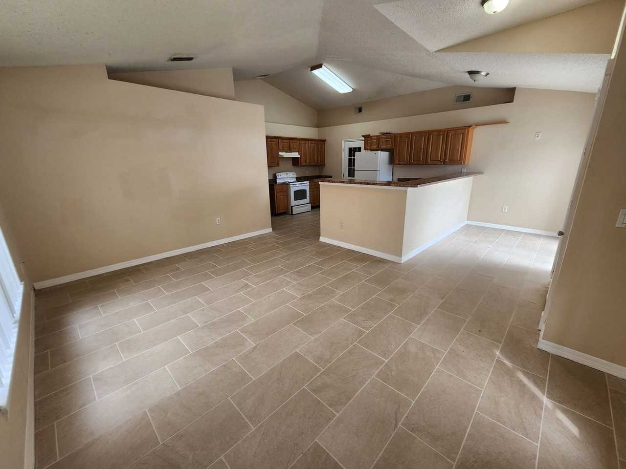6913 Long Needle Court - Photo 2 of 10