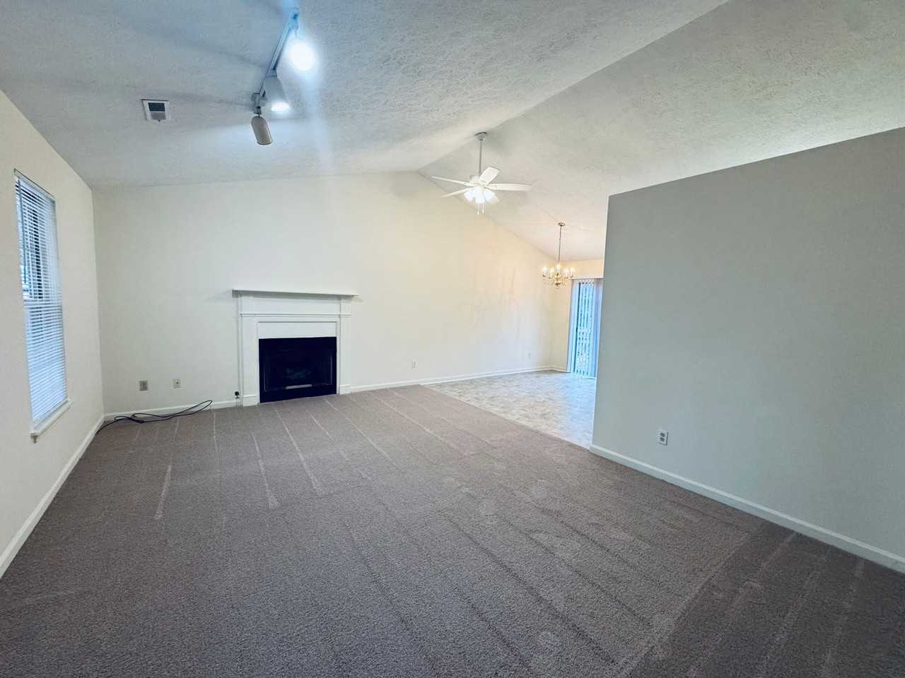 205 Wiggington Rd - Photo 3 of 14