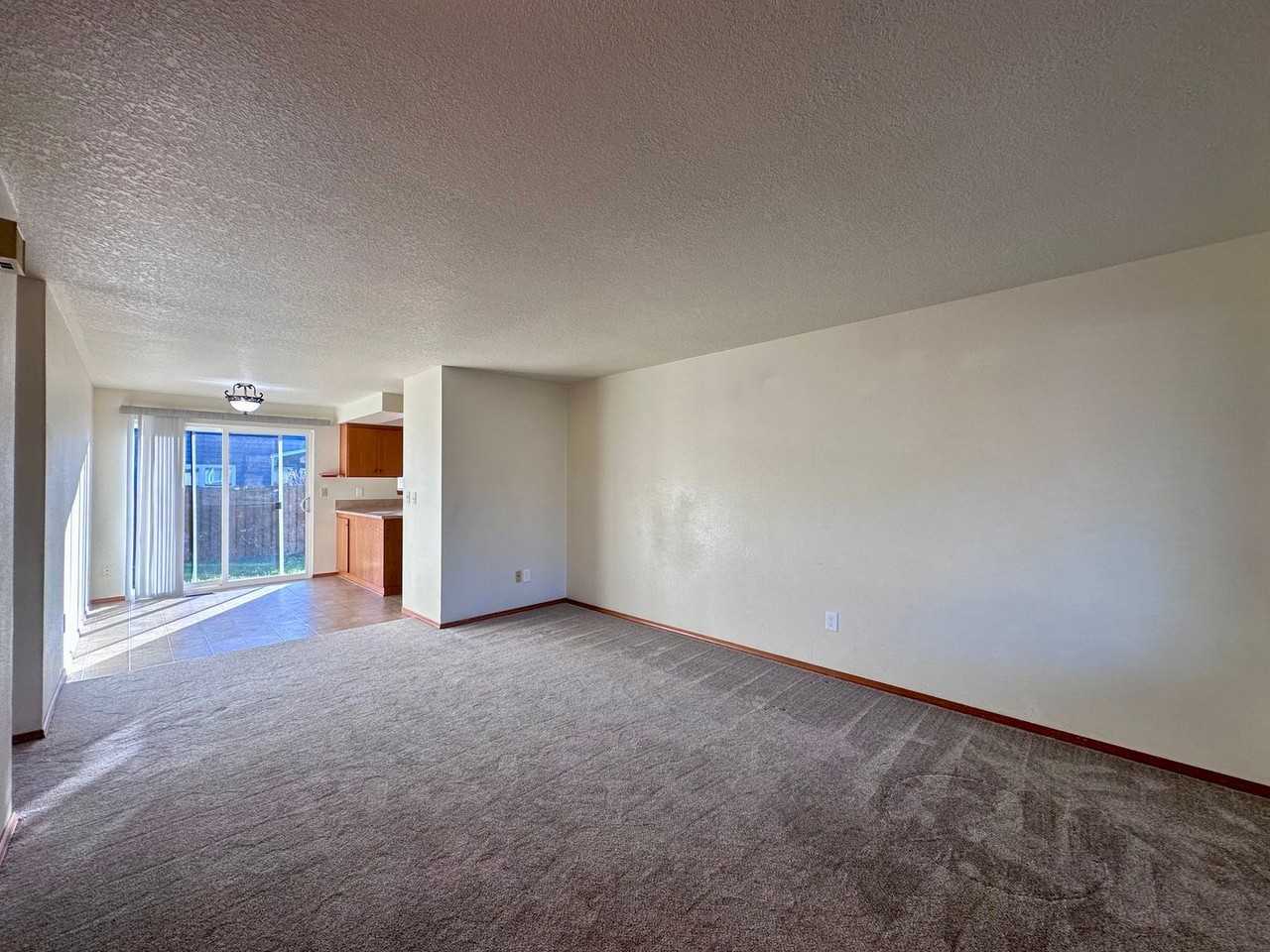 1136 Sw Fox Ct - Photo 5 of 21