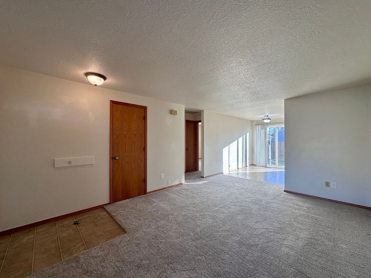 1136 Sw Fox Ct - Photo 6 of 21