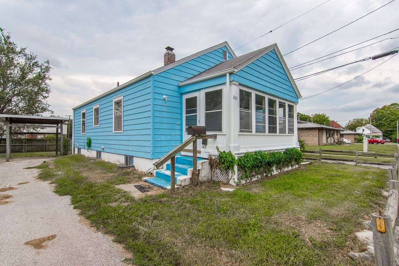 220 W Madison St - Photo 2 of 16