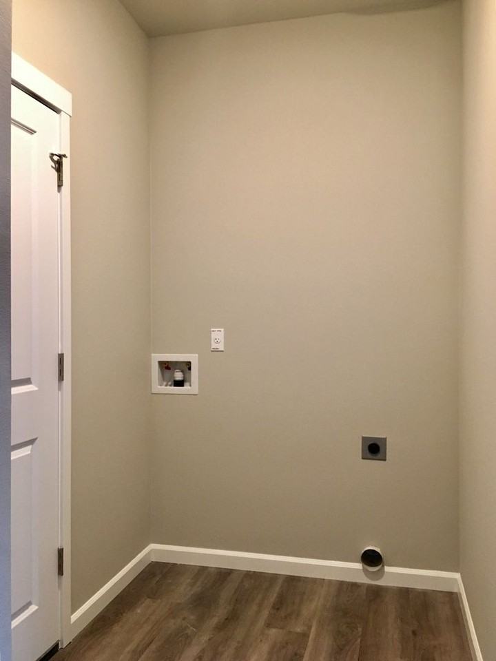 8986 Se Harney Ct - Photo 4 of 47