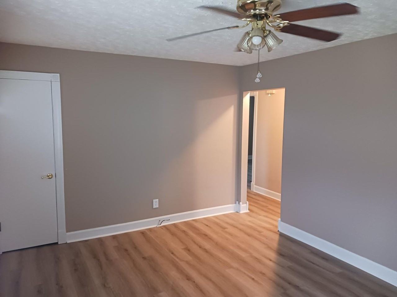 6006 Lewis Way - Photo 2 of 11