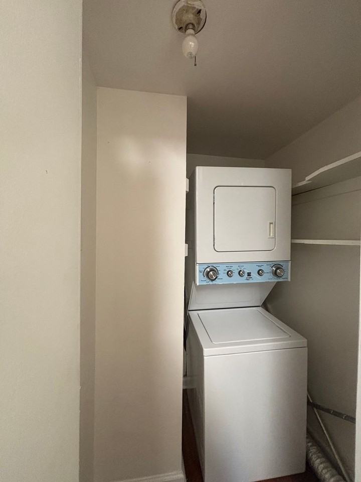 3913 Browning Pl - Photo 7 of 19