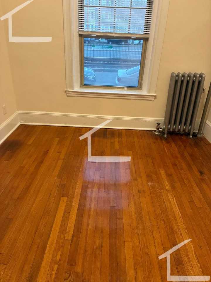 1309 Commonwealth Avenue - Photo 2 of 5