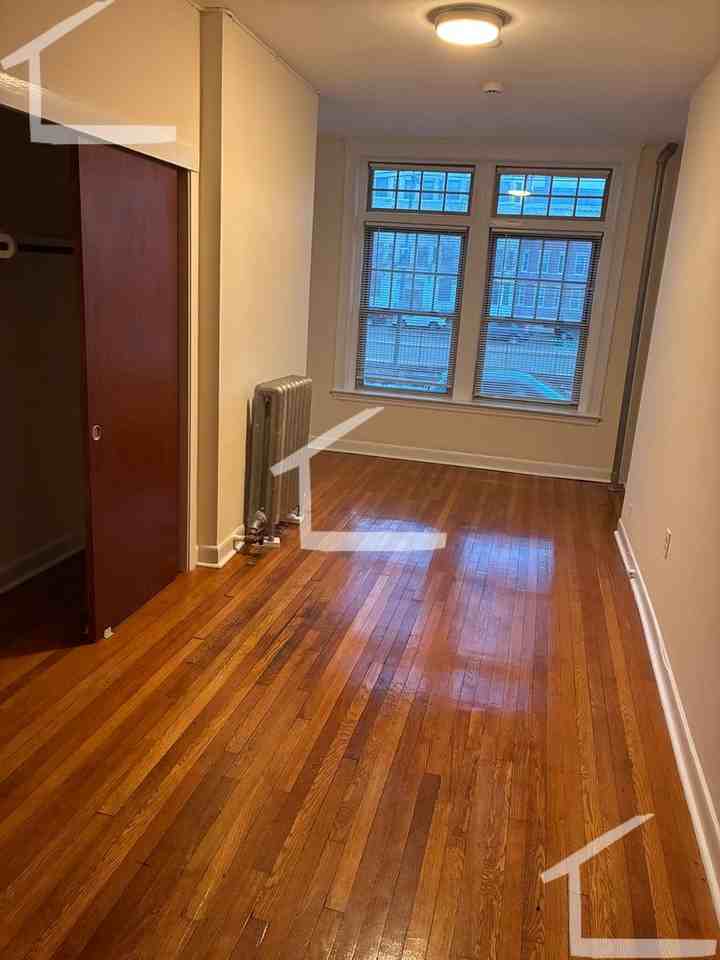 1309 Commonwealth Avenue - Photo 3 of 5