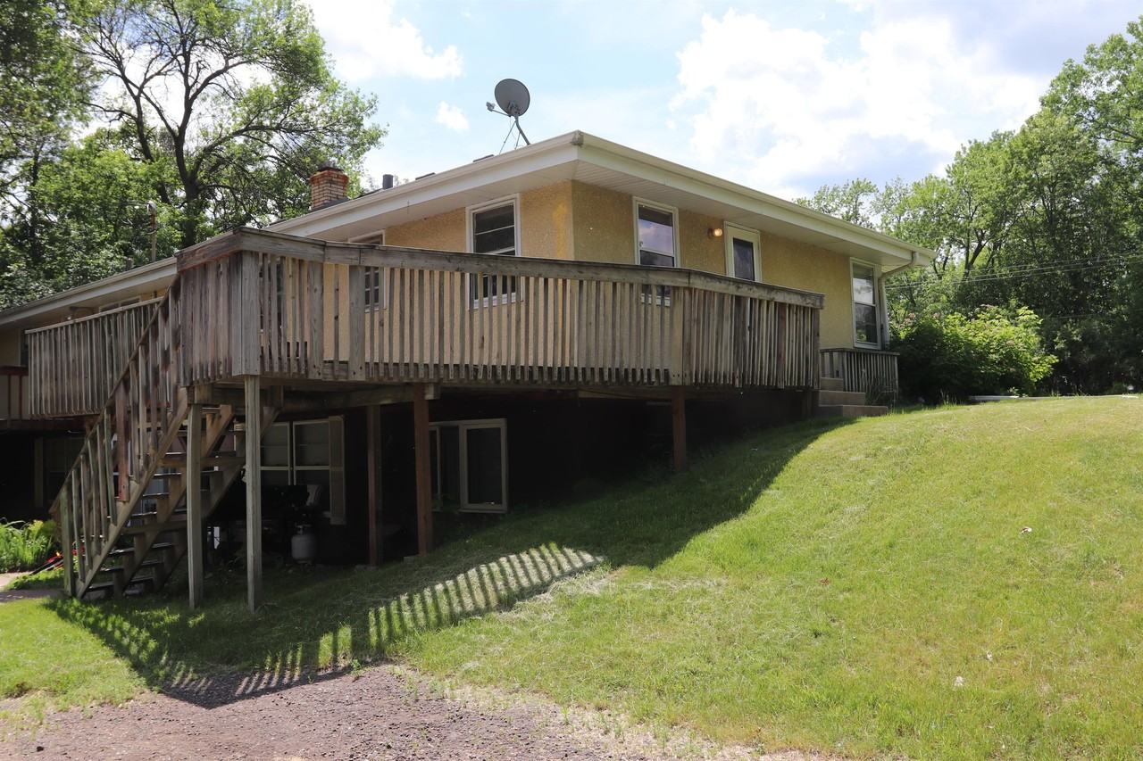 2752 White Bear Ave N - Photo 3 of 18