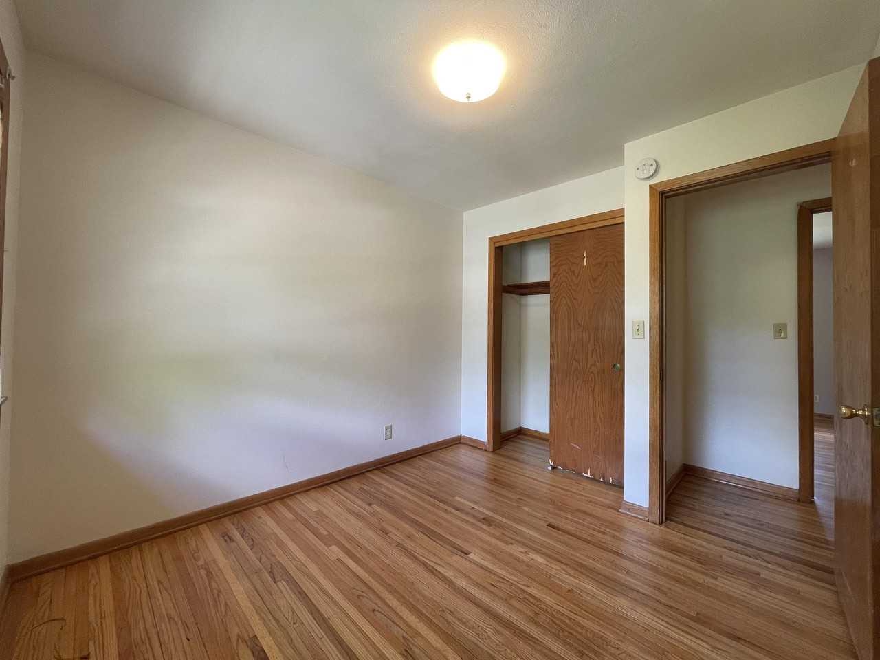 2752 White Bear Ave N - Photo 5 of 18