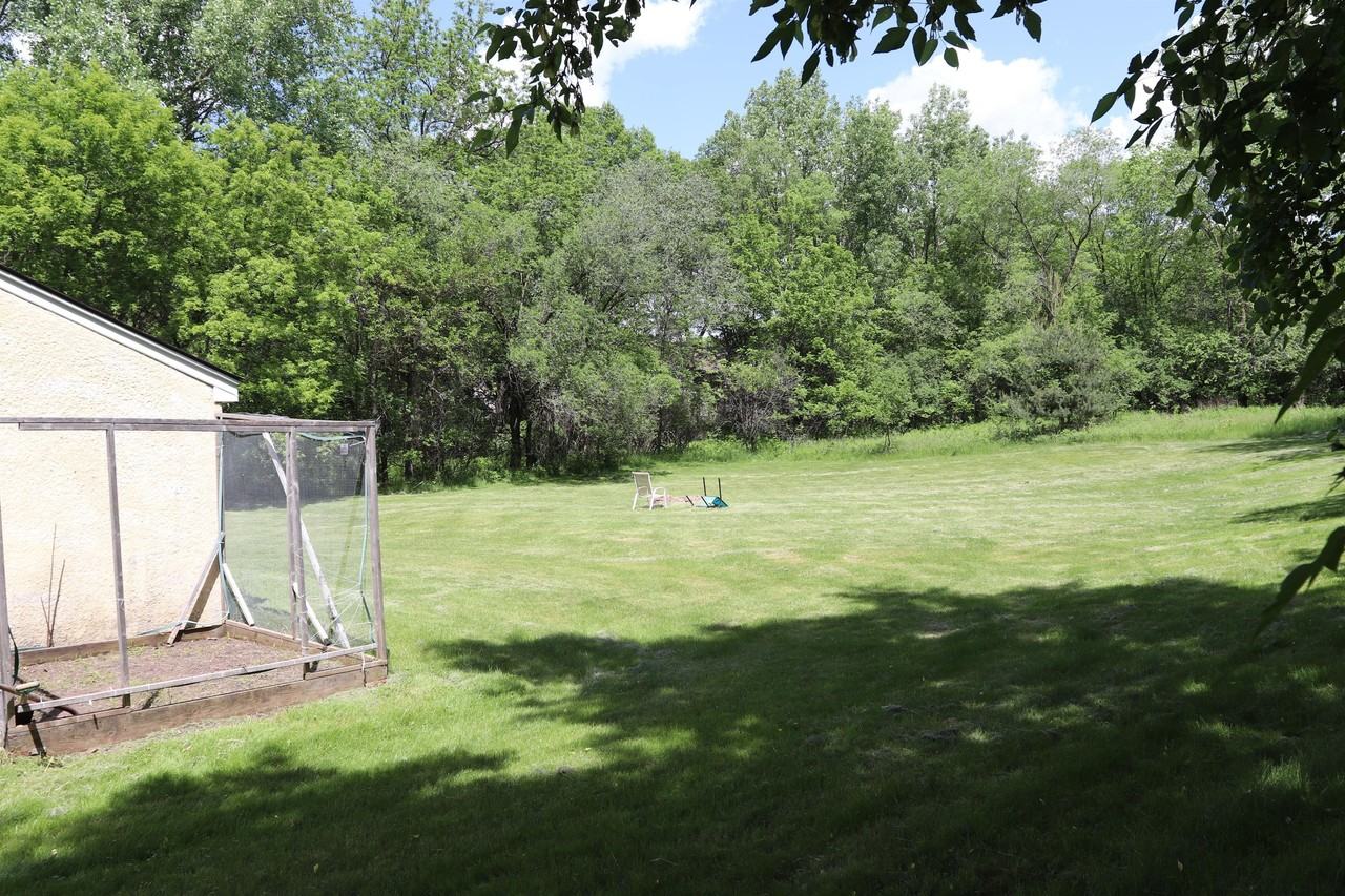 2752 White Bear Ave N - Photo 2 of 18