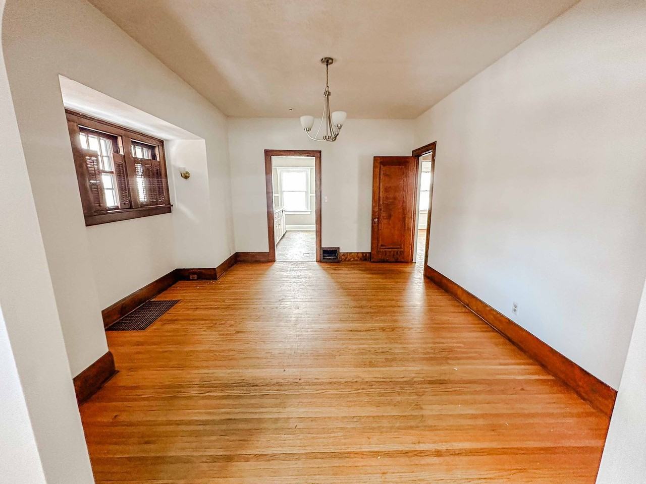 4326 Lowe Rd - Photo 5 of 15