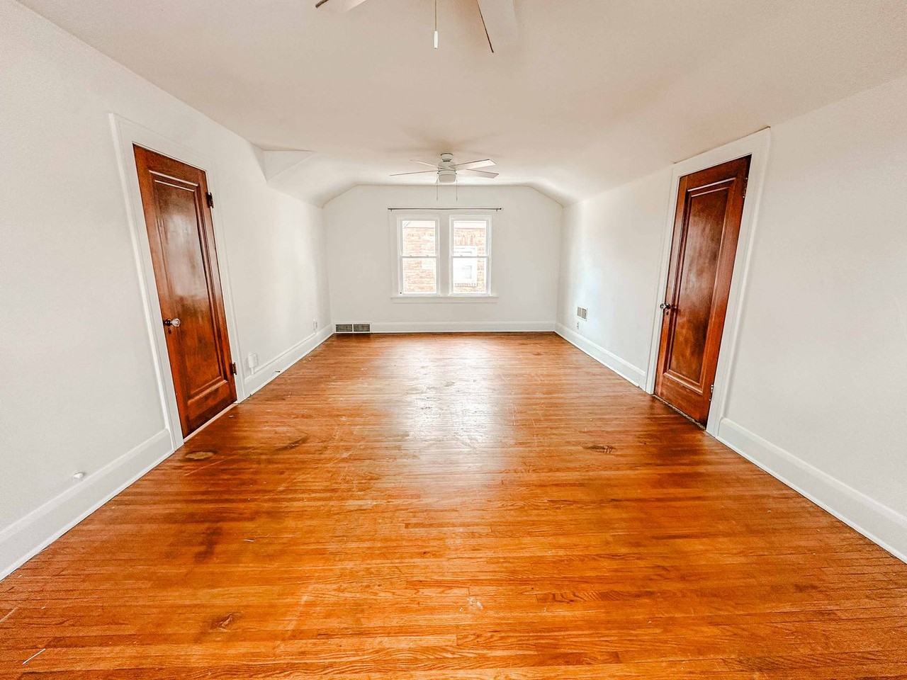 4326 Lowe Rd - Photo 6 of 15