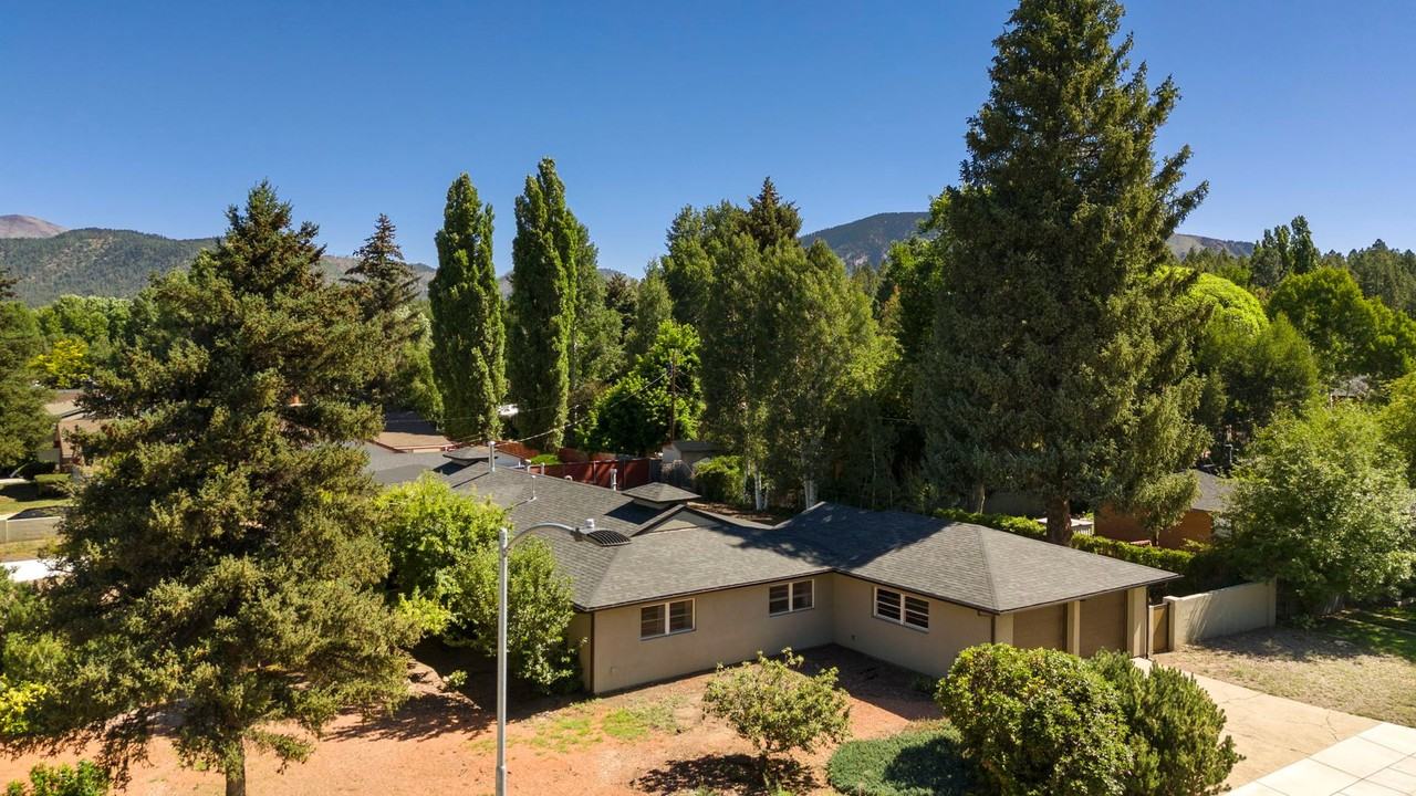 1202 N Navajo Dr - Photo 2 of 50