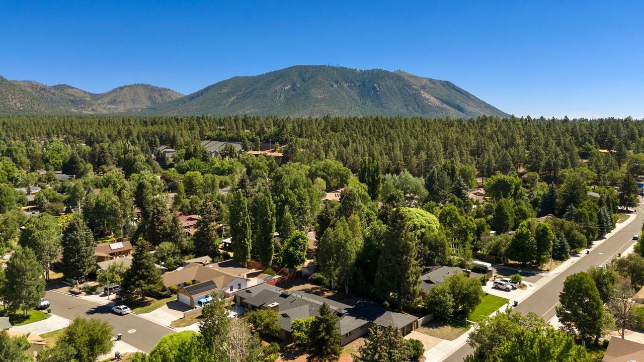 1202 N Navajo Dr - Photo 5 of 50