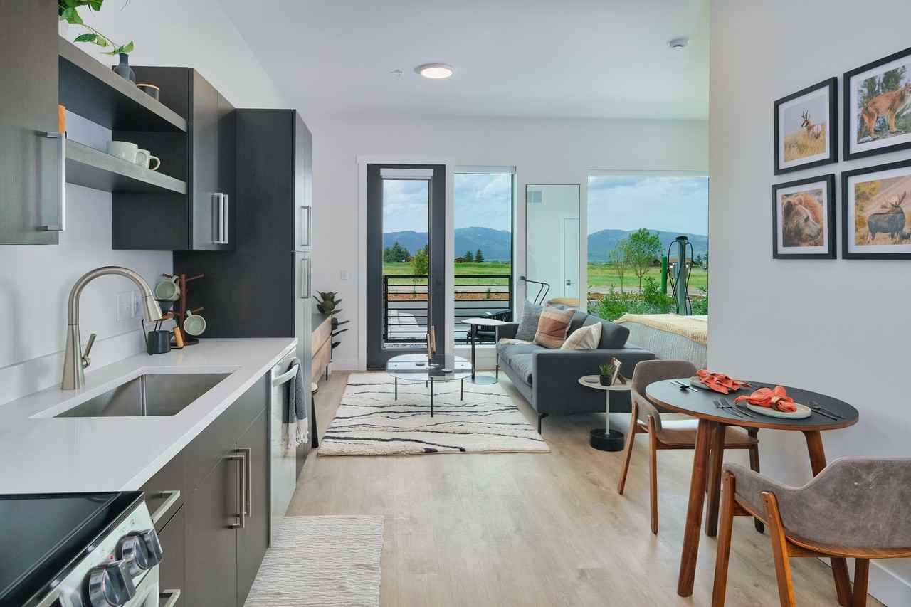 The Larkspur - Photo 4 of 36