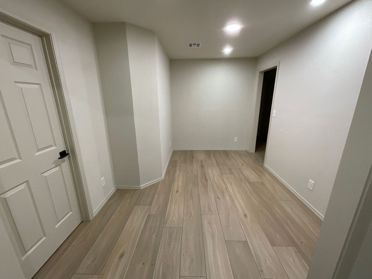 2716 Carlton Way - Photo 3 of 21