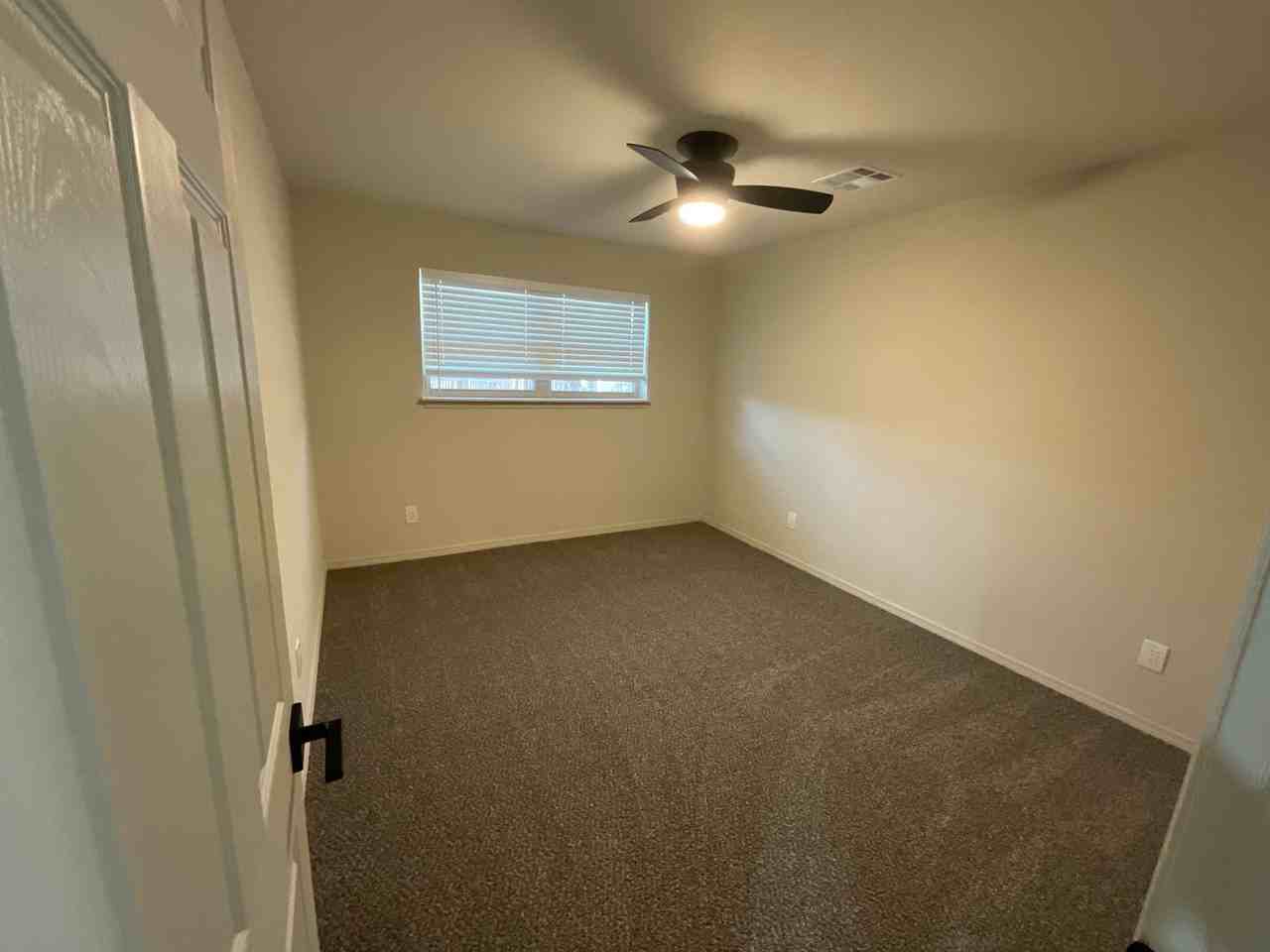 2716 Carlton Way - Photo 6 of 21