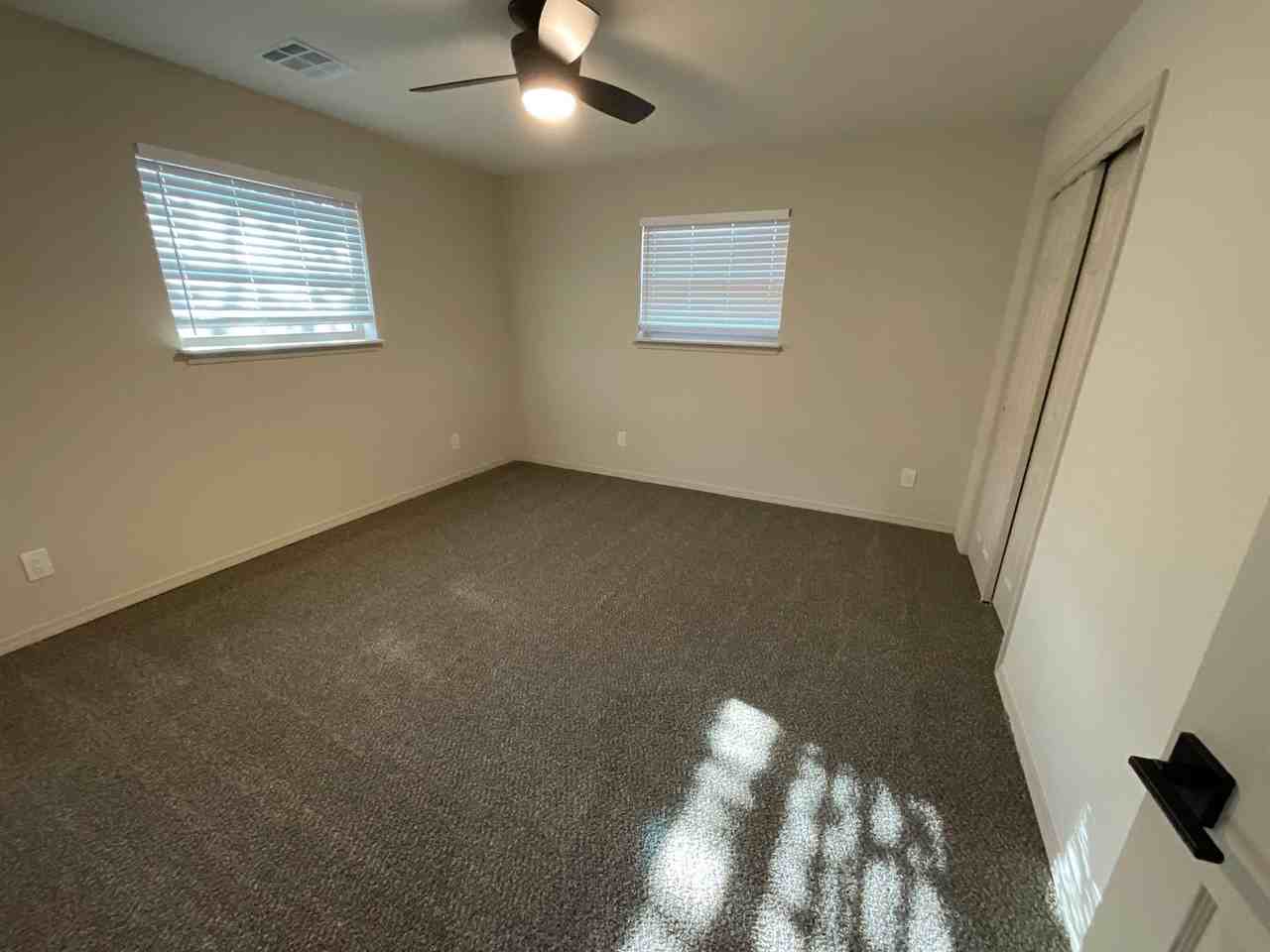 2716 Carlton Way - Photo 7 of 21