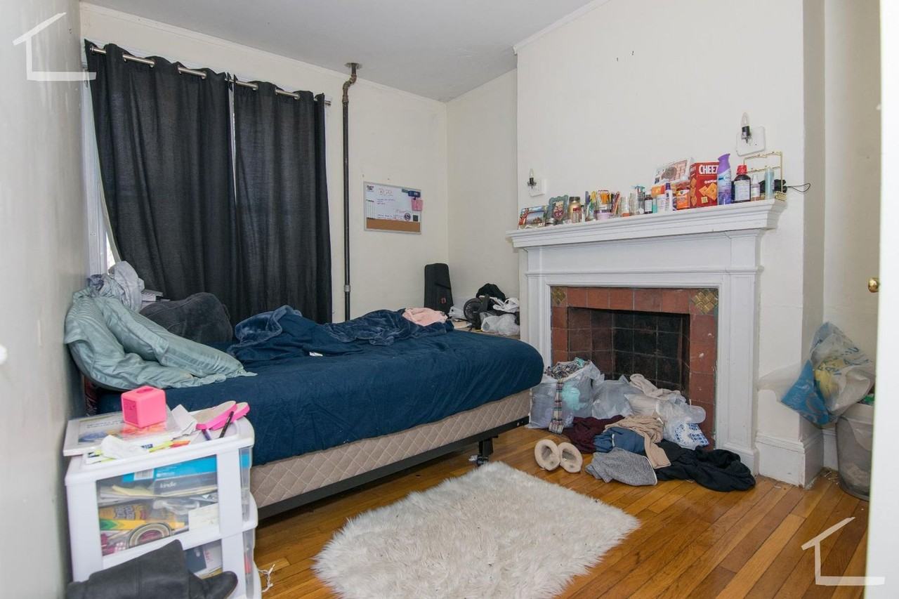 64 Egmont St - Photo 4 of 9