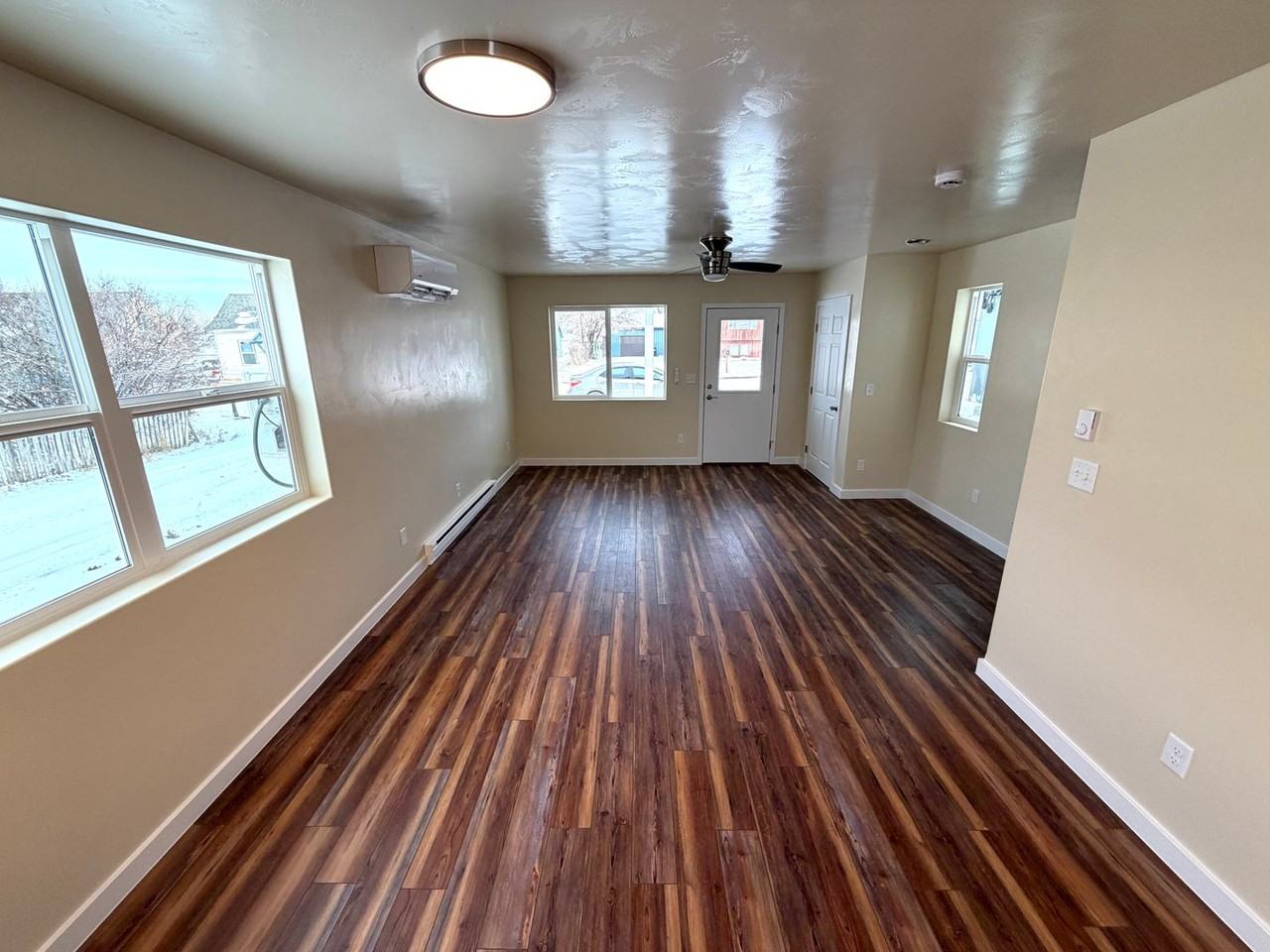 1904 N Harris St - Photo 5 of 17