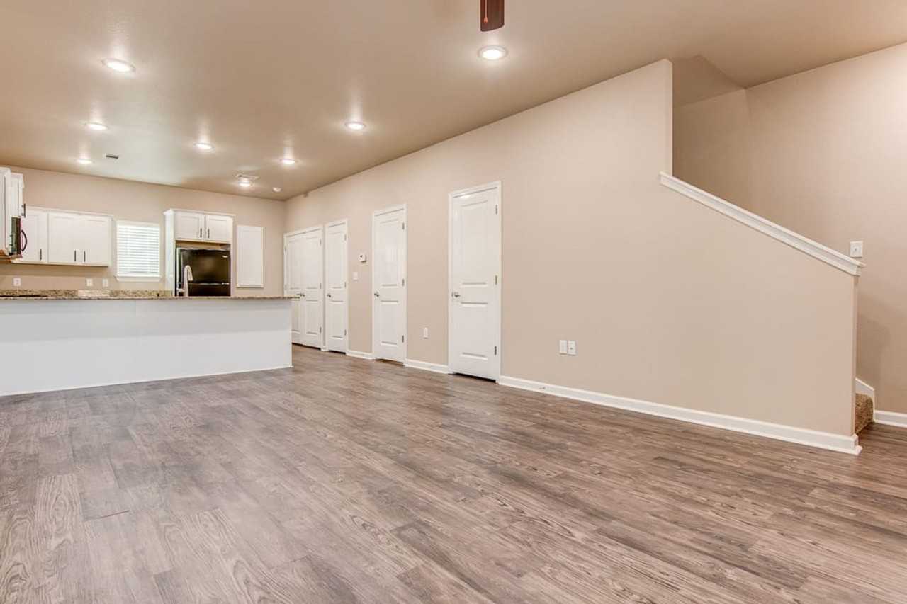 June Beene Townhomes - Photo 7 of 18