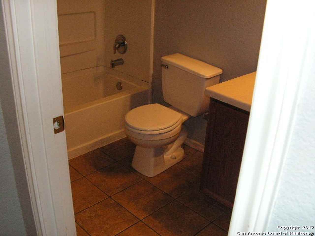 6602 Nora Vista Way - Photo 2 of 10