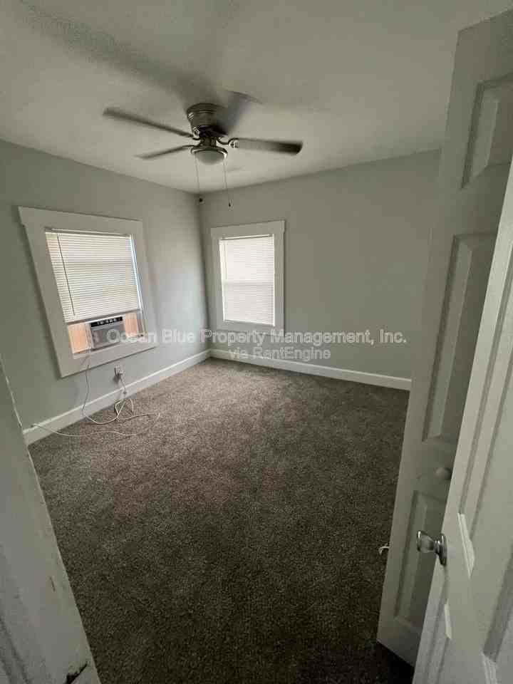 3927 6th St S - Photo 4 of 6