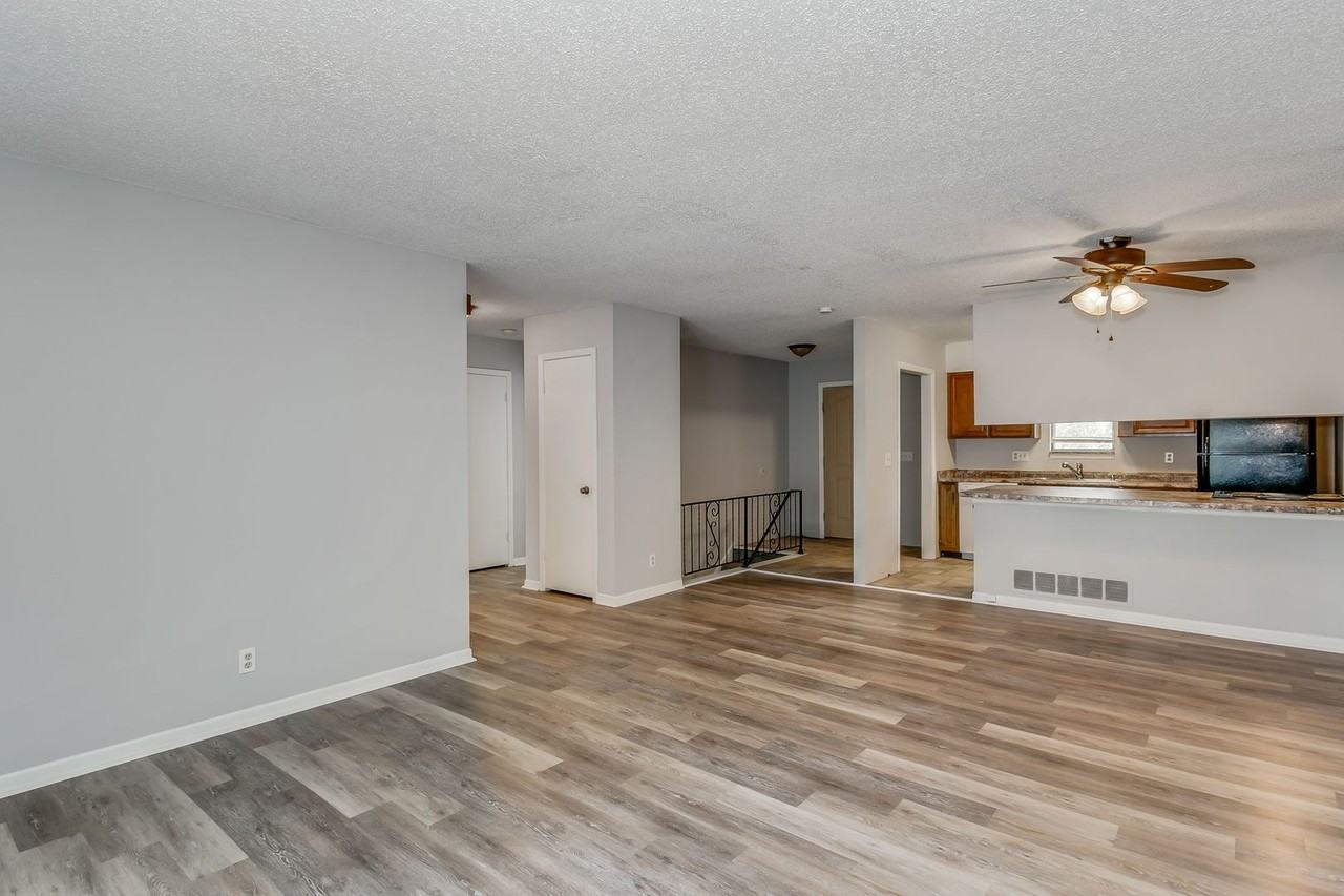 8719 Lakeland Circle - Photo 3 of 10