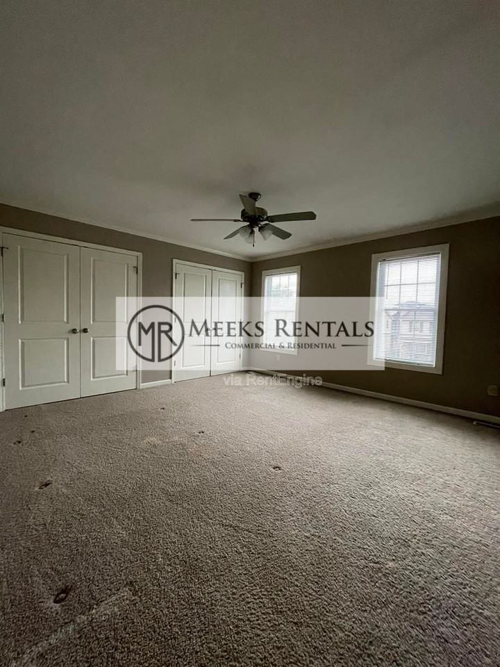 1002 Fairway Gdns - Photo 5 of 8