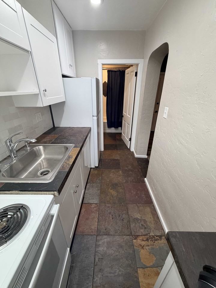 827 E 100 S #3 - Photo 3 of 7