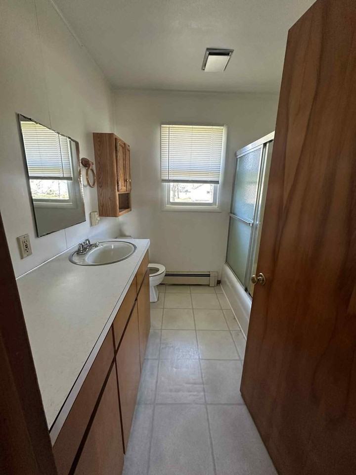 6953 Hillcrest Avenue - Photo 2 of 5