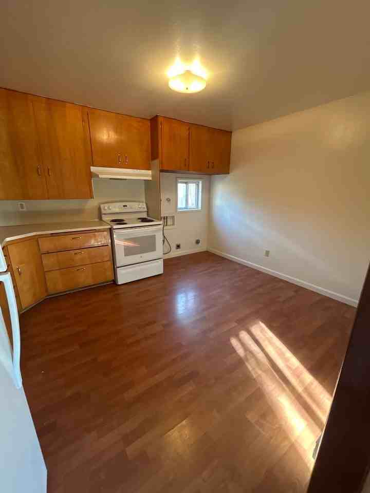 2540 Se Crystal Lake Dr - Photo 5 of 15