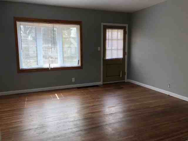 632 Newton Street - Photo 5 of 8