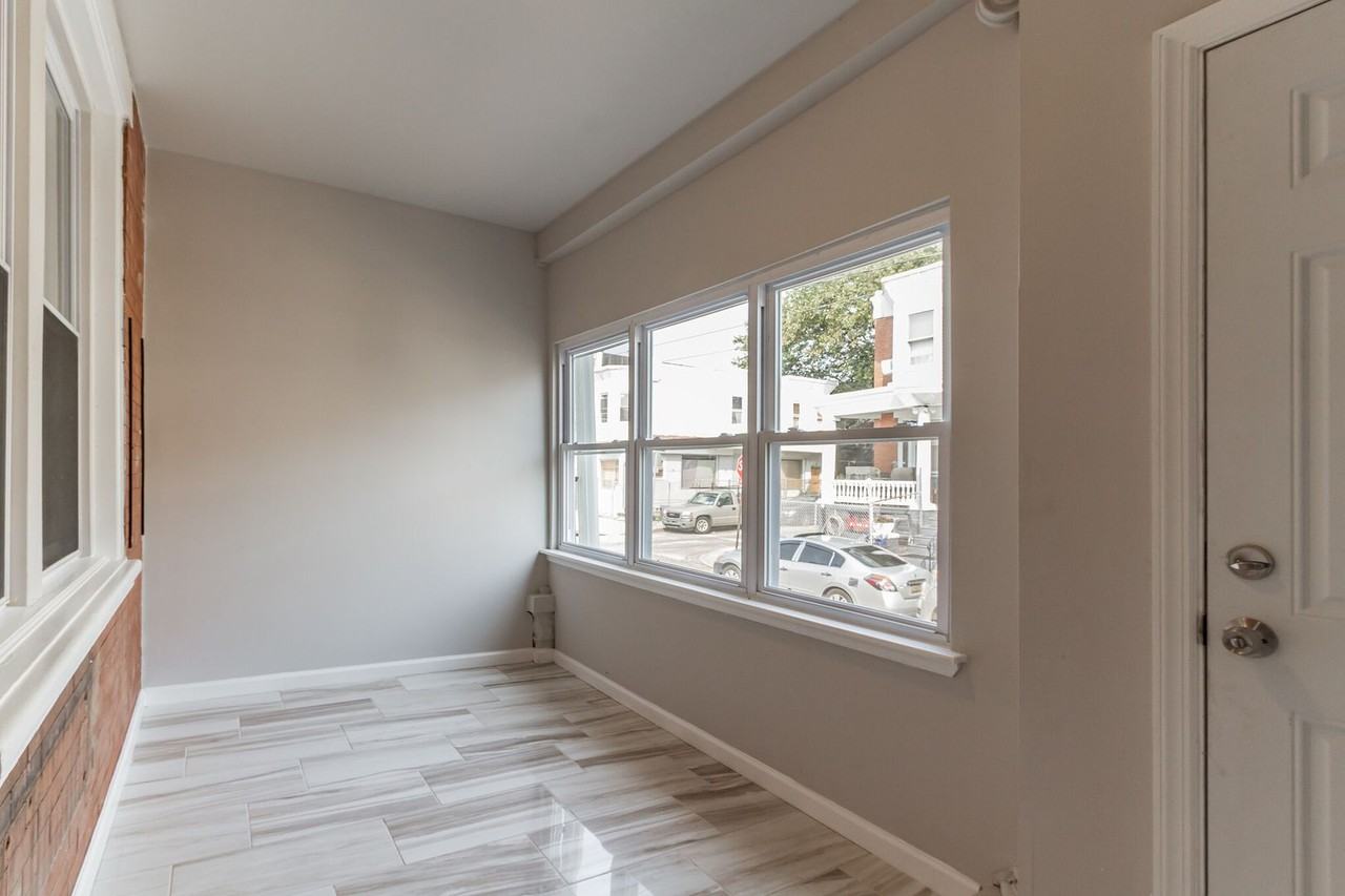 5628 Broomall St - Photo 2 of 24