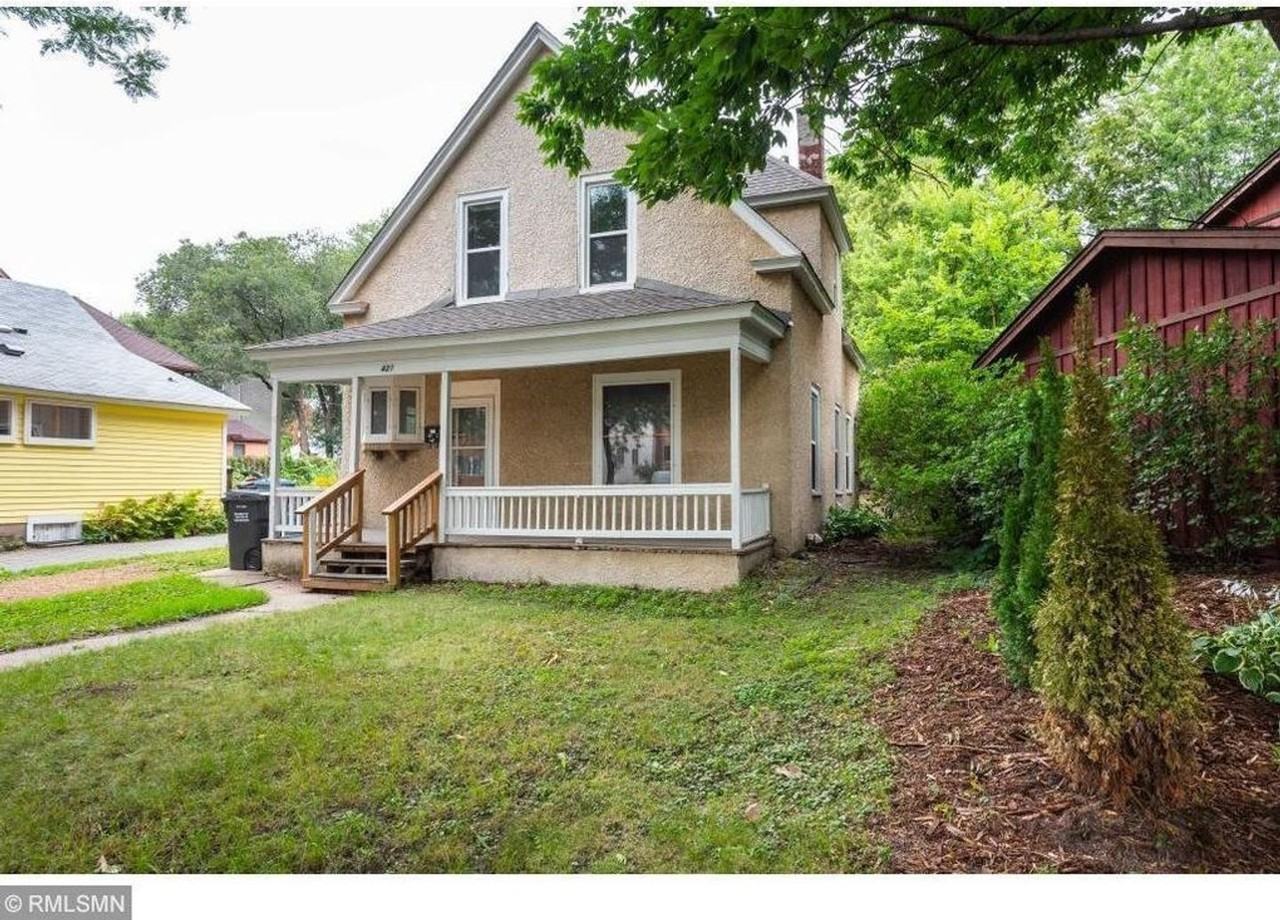 421 7th St Se - Photo 2 of 9