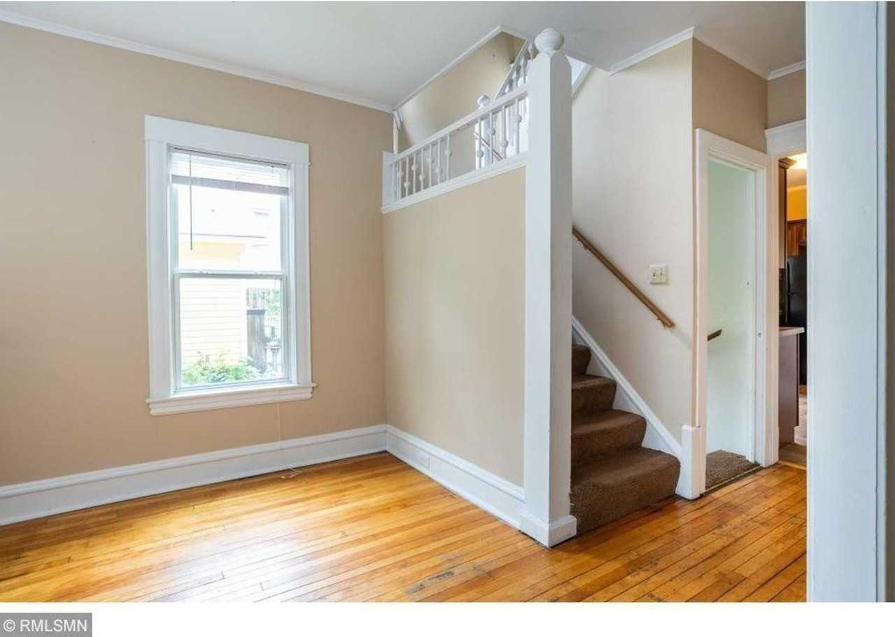 421 7th St Se - Photo 7 of 9