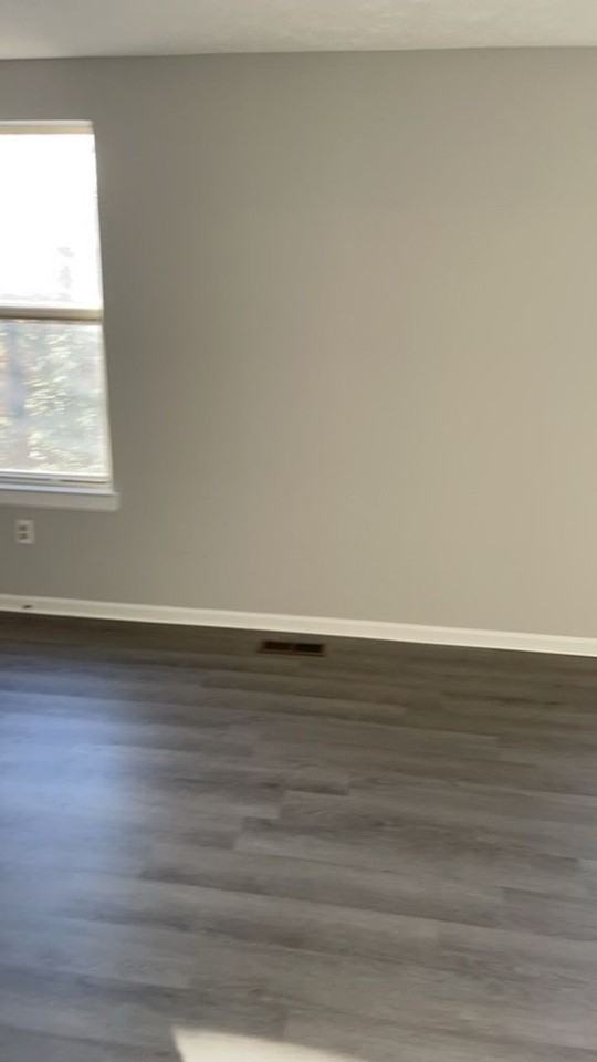 16198 Henderson Ln - Photo 5 of 9