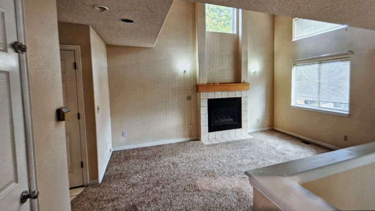 18566 E Greenwood Pl - Photo 5 of 25