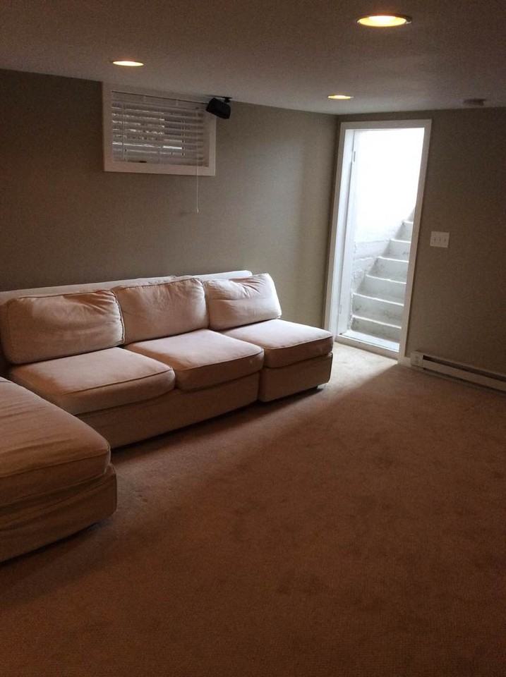 404 E Oak St #B - Photo 5 of 12