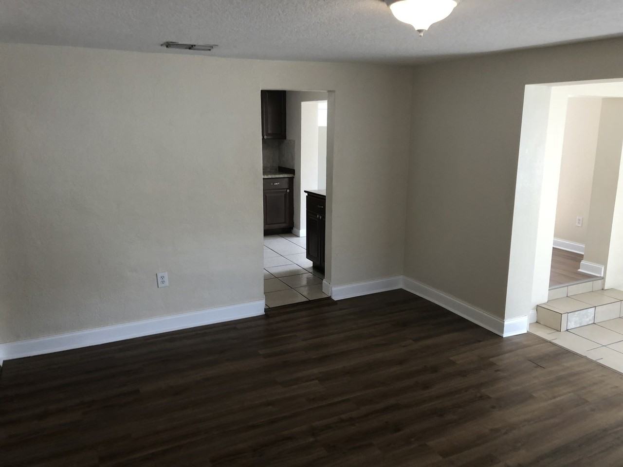 1905 Saint Conrad Street West - Photo 7 of 16