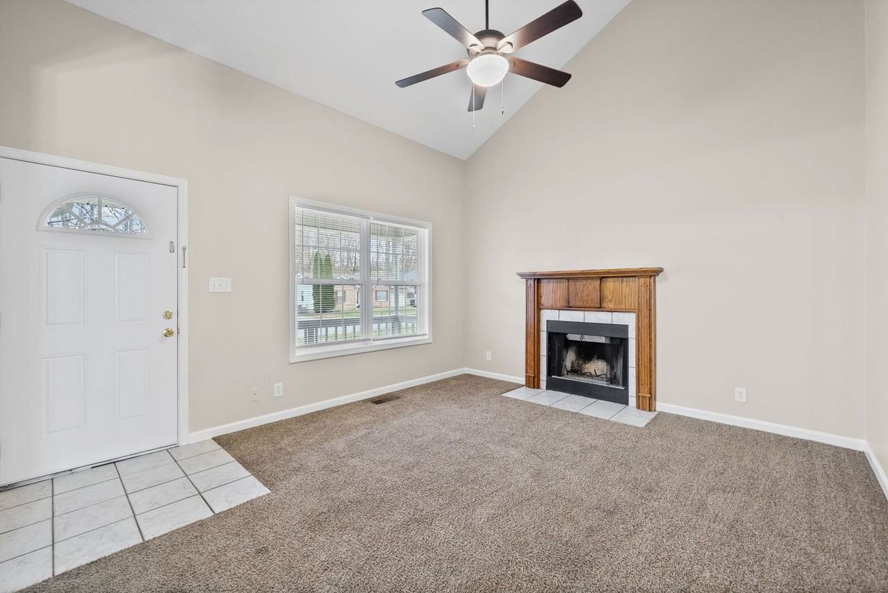 386 Brook Mead Dr - Photo 3 of 24
