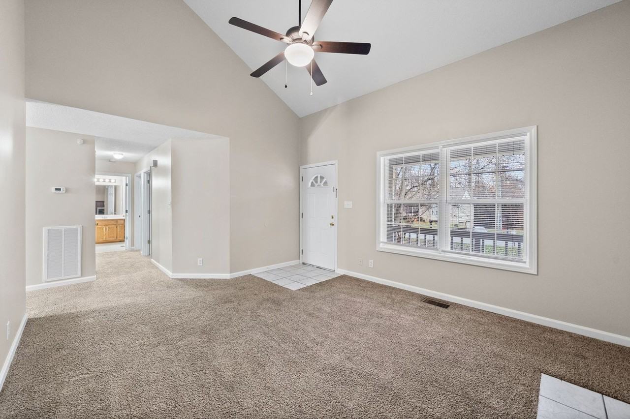386 Brook Mead Dr - Photo 5 of 24