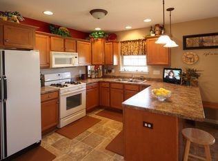 7 Rumford Ct - Photo 2 of 6