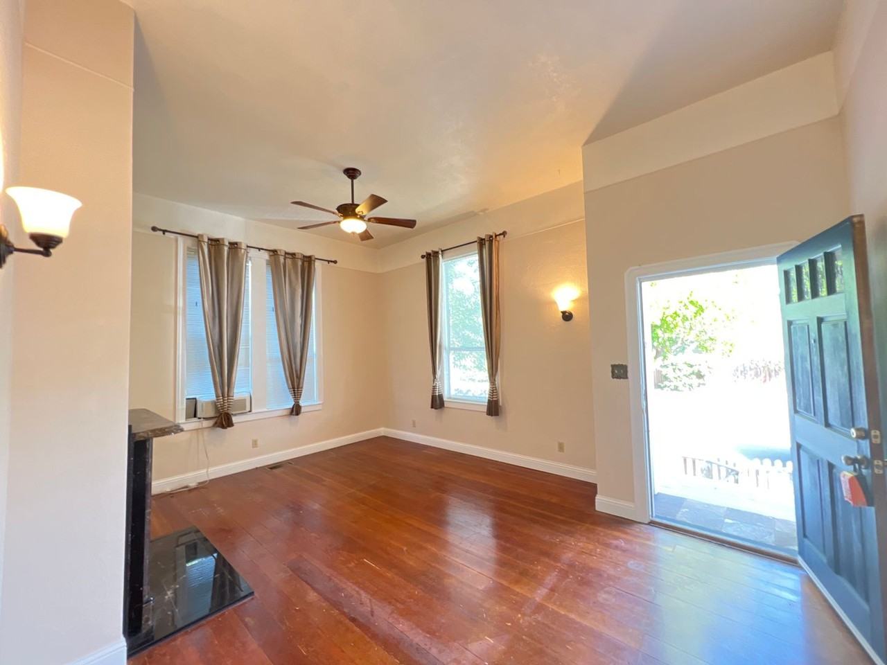 495 East G Street - Photo 5 of 38