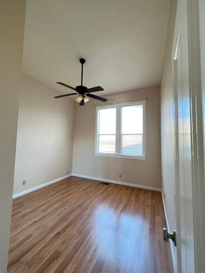 495 East G Street - Photo 7 of 38