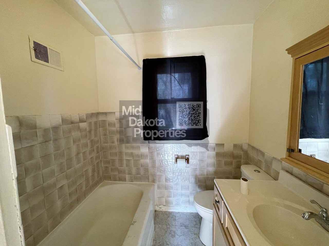 403 South 1st Street - Photo 3 of 20