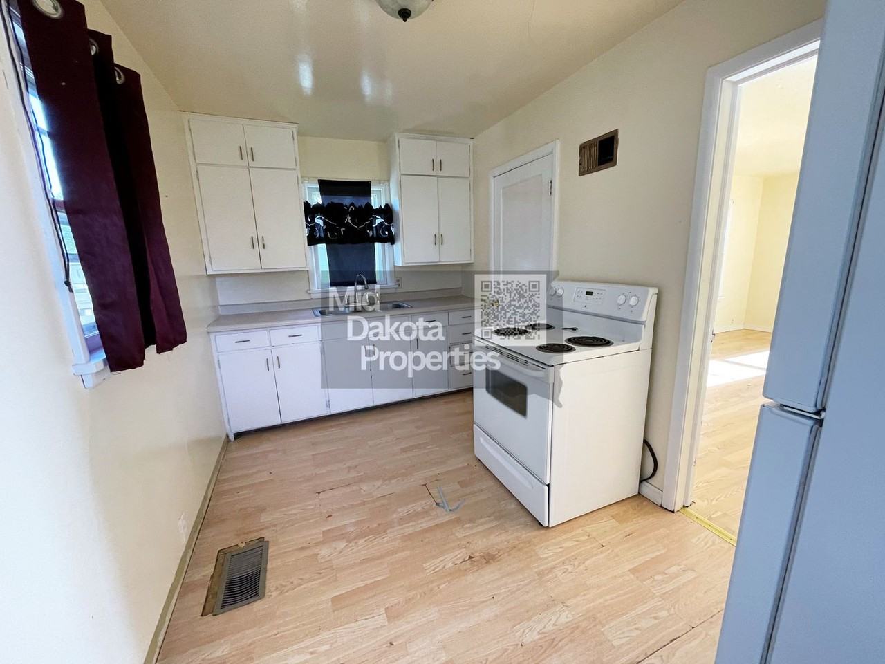 403 South 1st Street - Photo 5 of 20