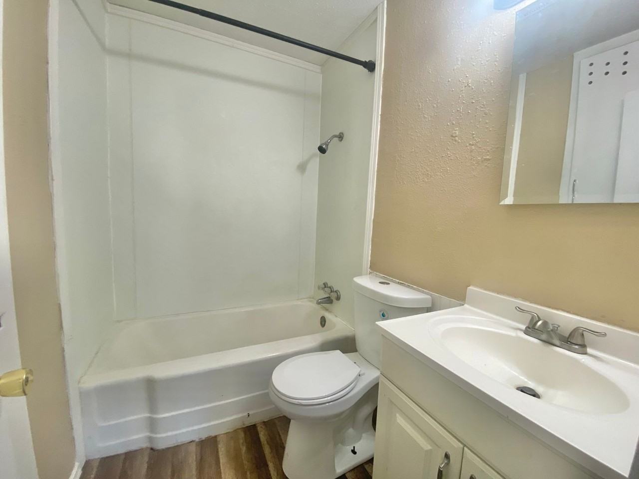 2811 41st St - Photo 5 of 9