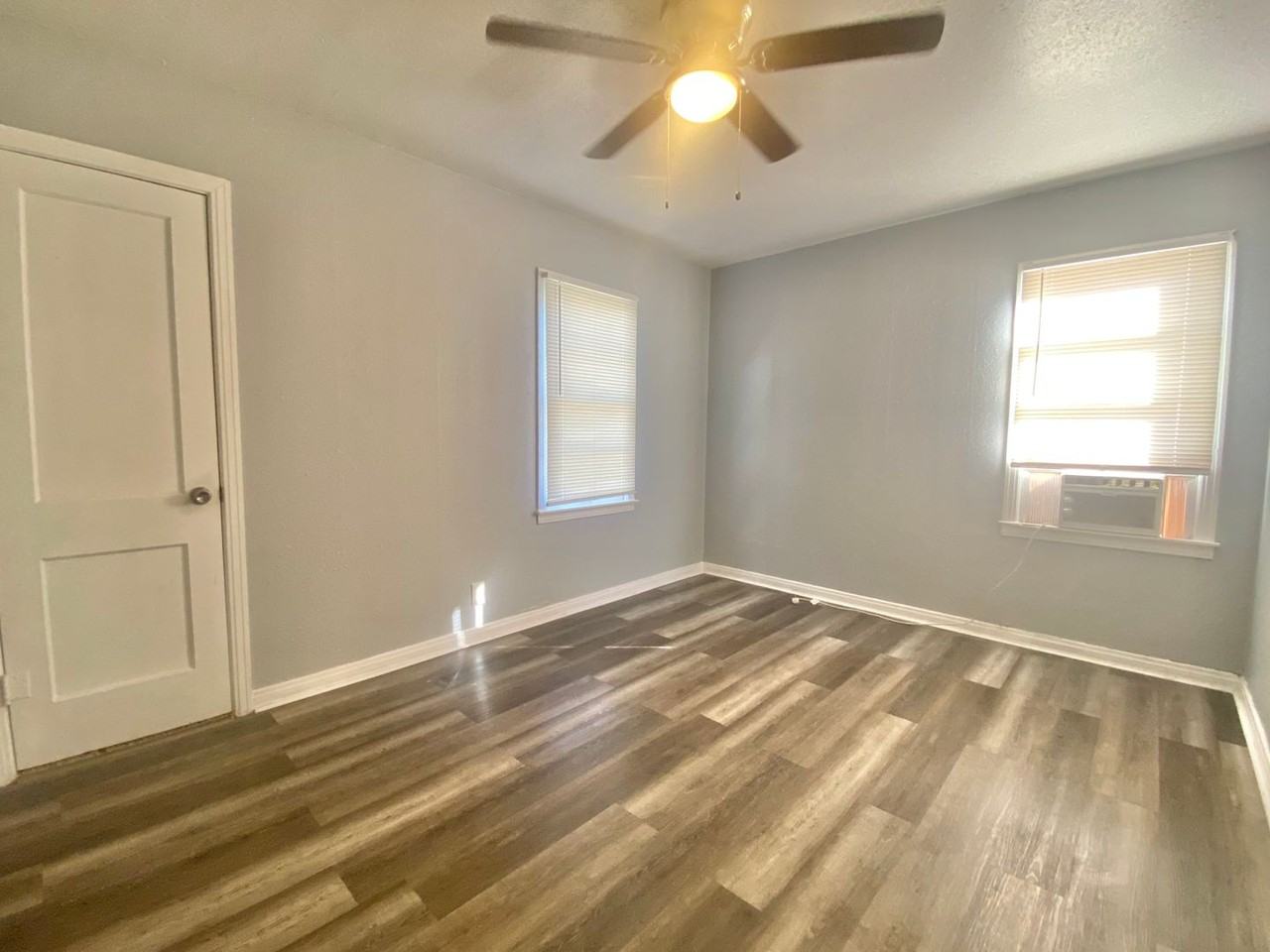 2811 41st St - Photo 7 of 9