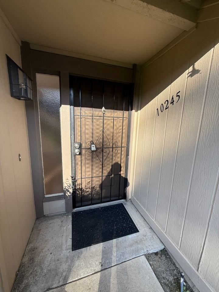 10245 Mirabel Ln - Photo 3 of 33